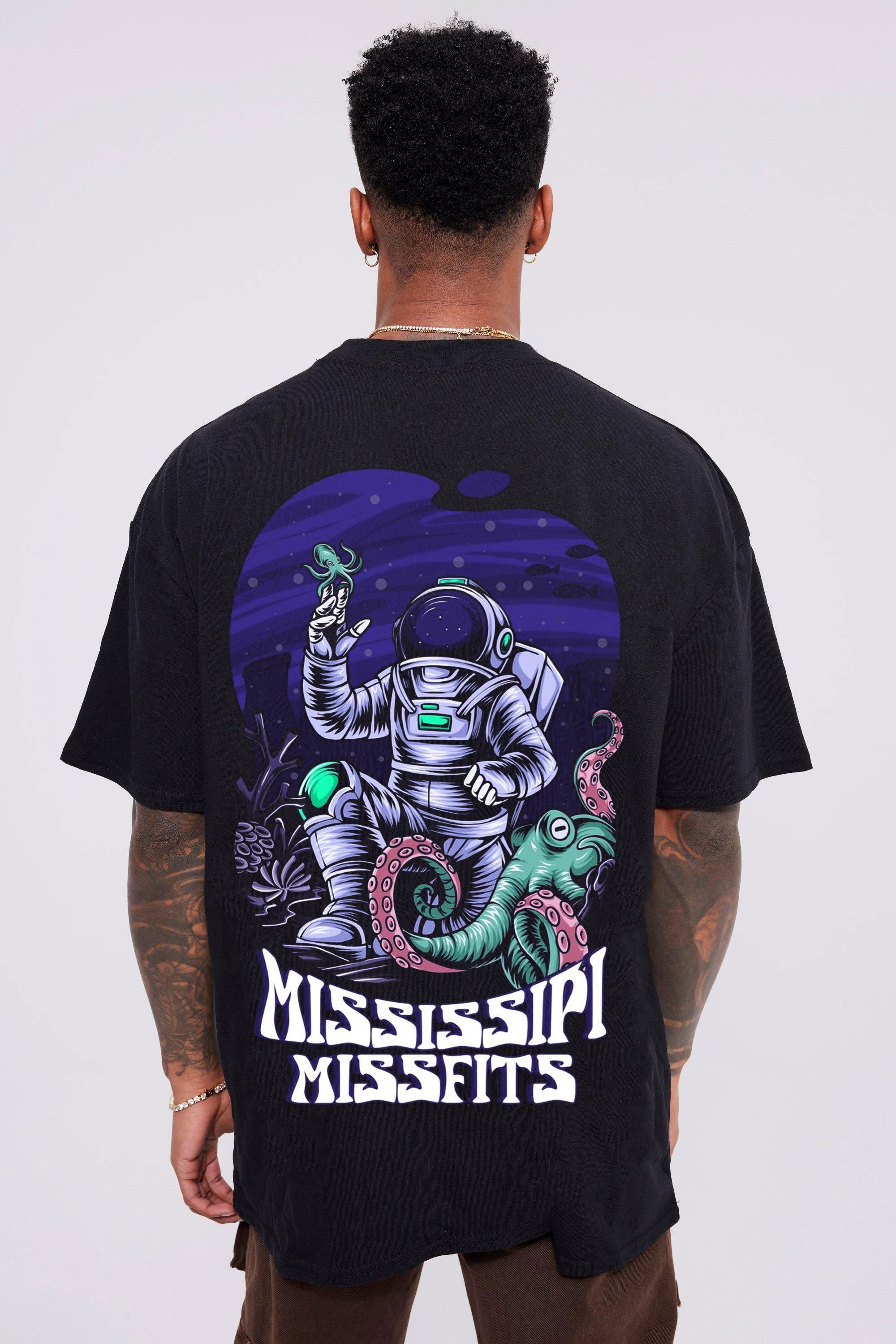 Astronauts Exploring The Sea Loose T-Shirt